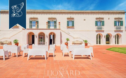 Villa in Fontane Bianche, Sicily, Italy 1