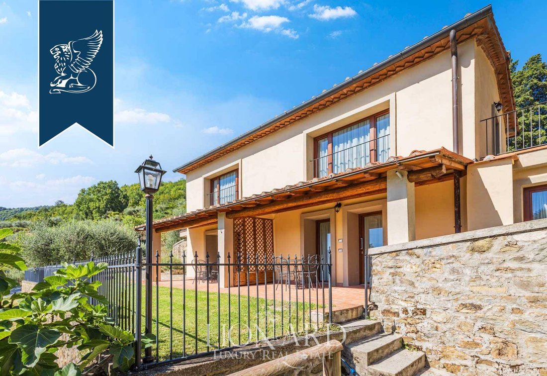 Villa in Dicomano, Tuscany, Italy 4 - 13976457