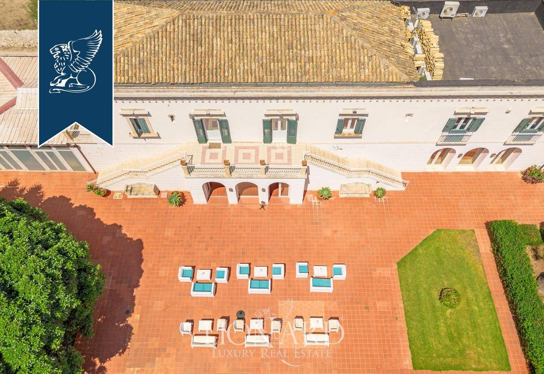 Villa in Fontane Bianche, Sicily, Italy 2 - 13976520