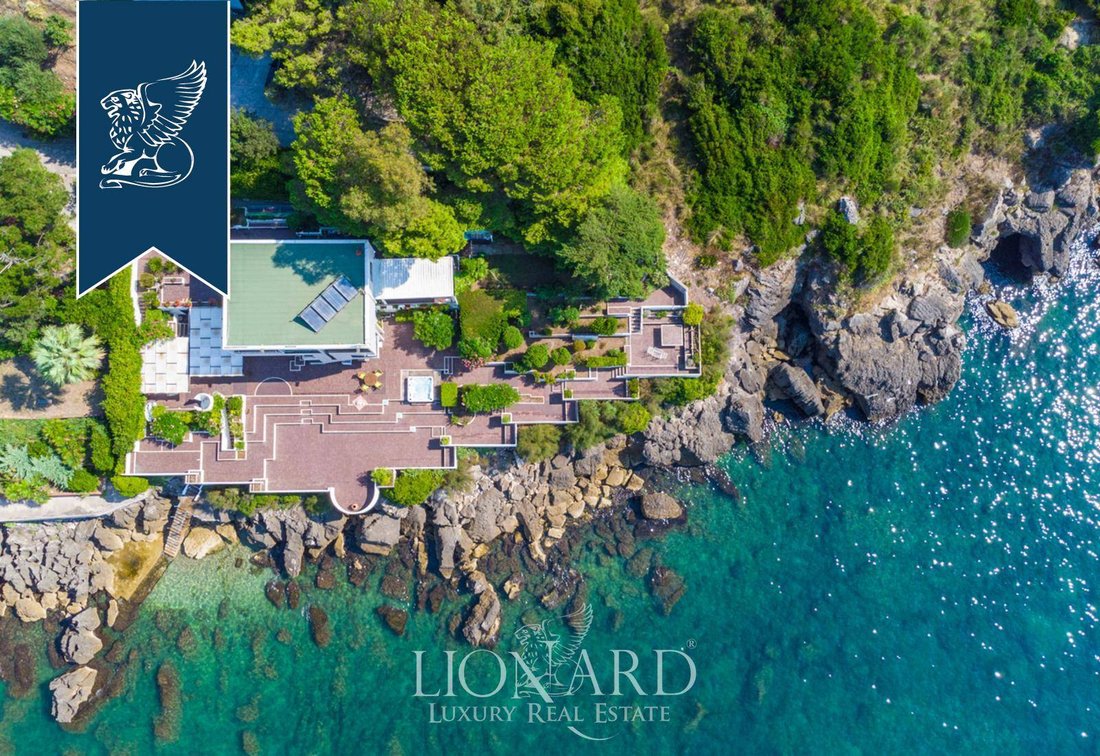 Nino Manfredi's Famous Villa By The Sea In The Gulf In Minturno, Lazio