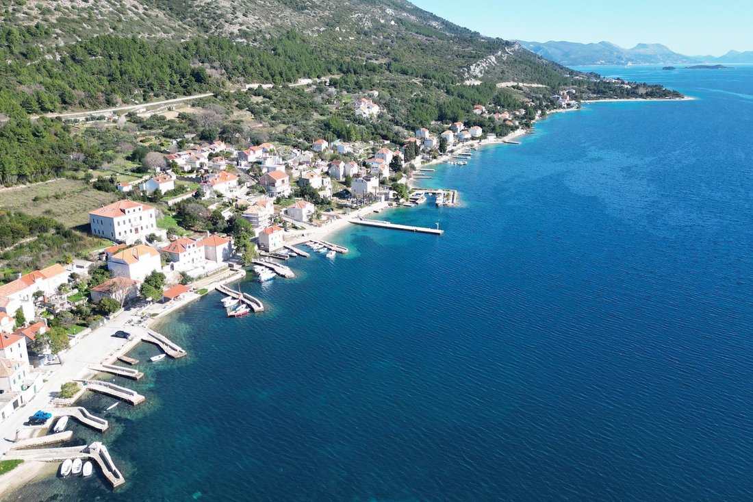 Villa in Kuciste, Dubrovnik-Neretva County, Croatia 1 - 13976864
