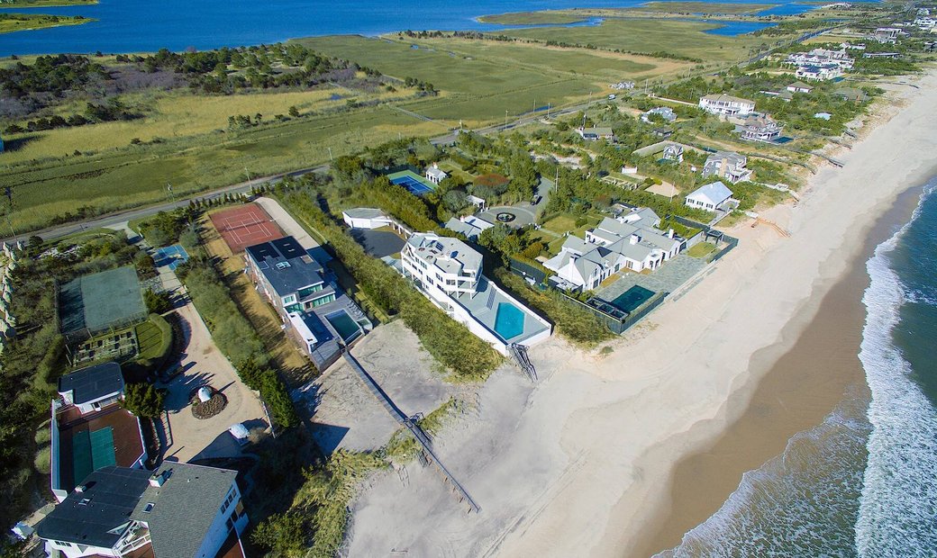 Dune Road Oceanfront In Quogue In Quogue, New York, United States For