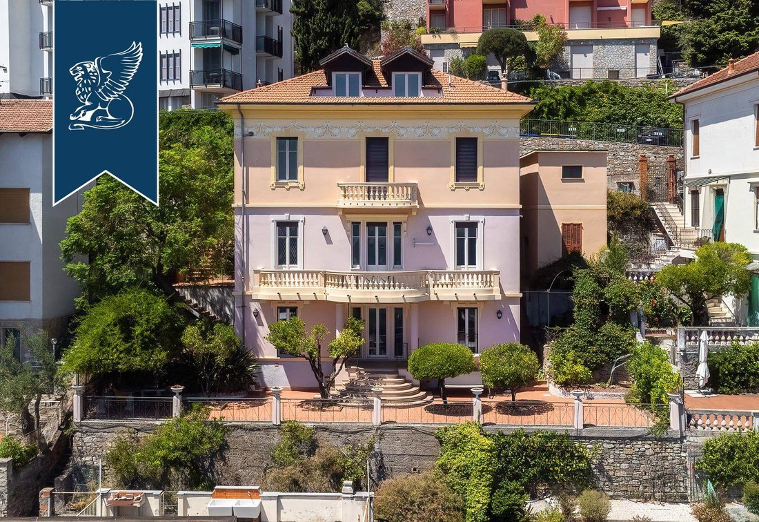 Villa in Center, Alassio, Italy 1 - 13976306