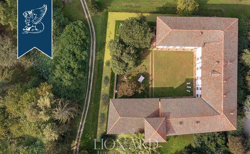 Castle for Sale in Vidigulfo, Lombardy, Italy