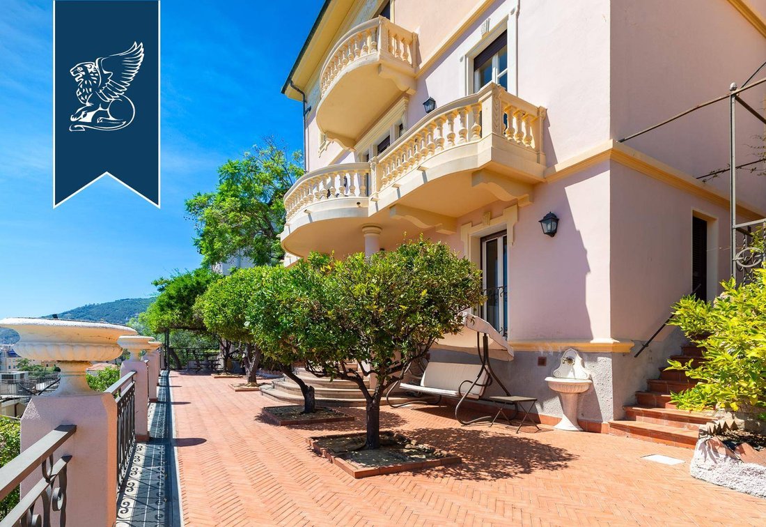 Villa in Center, Alassio, Italy 4 - 13976306