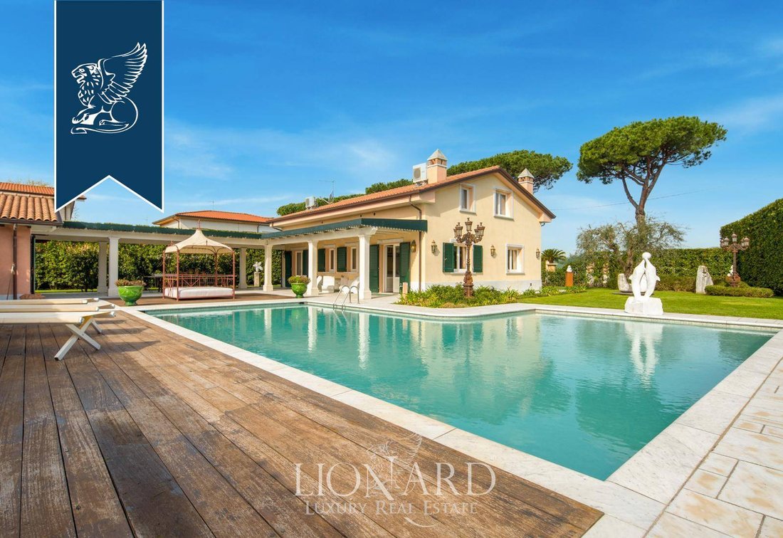Villa in Pietrasanta, Tuscany, Italy 1 - 10919288