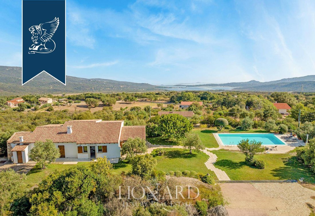 Villa in Porto Rotondo, Olbia, Sardinia 1 - 13976898