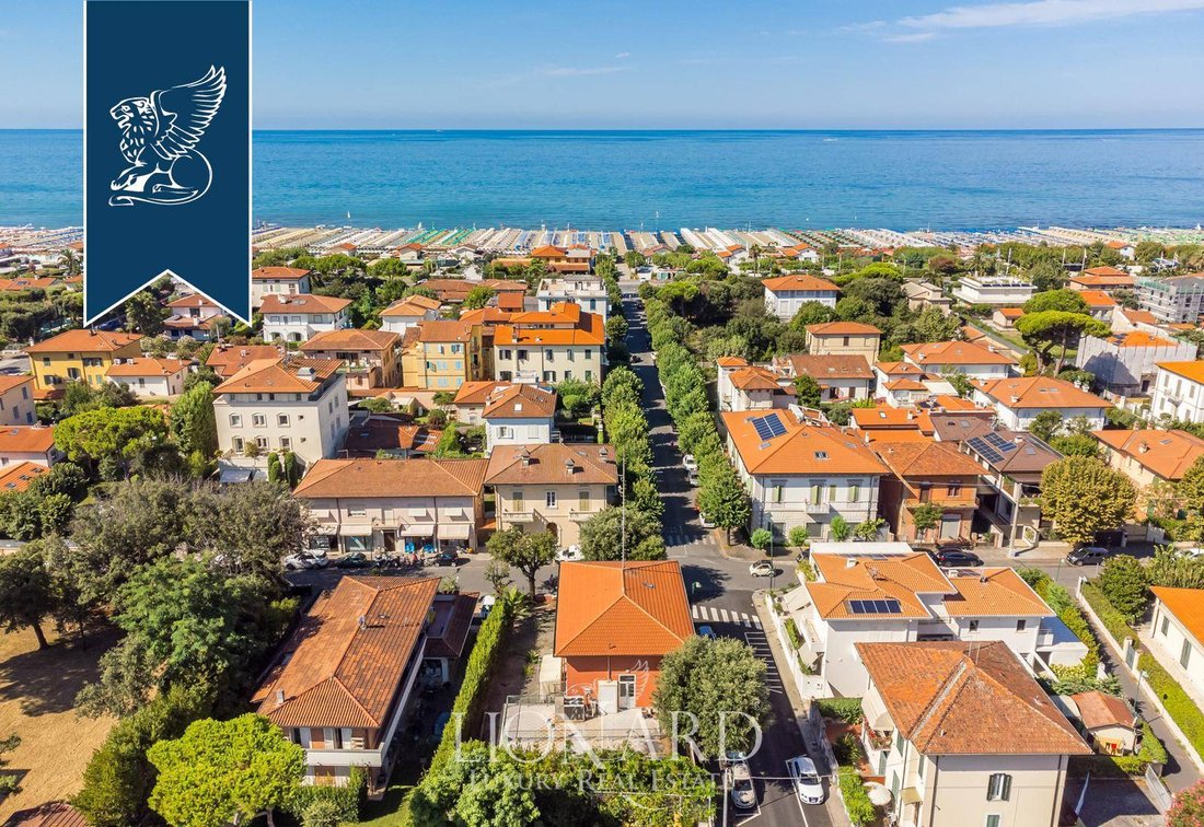 Villa in Center, Forte dei Marmi, Tuscany 3 - 13975917