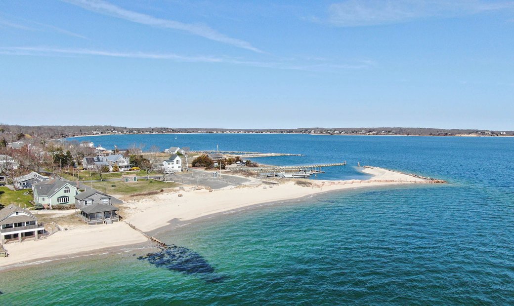 630 4th Street, New Suffolk, Ny, 11956 In New Suffolk, New York, United