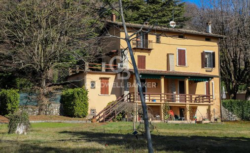 Villa in Salo, Lombardy, Italy 1
