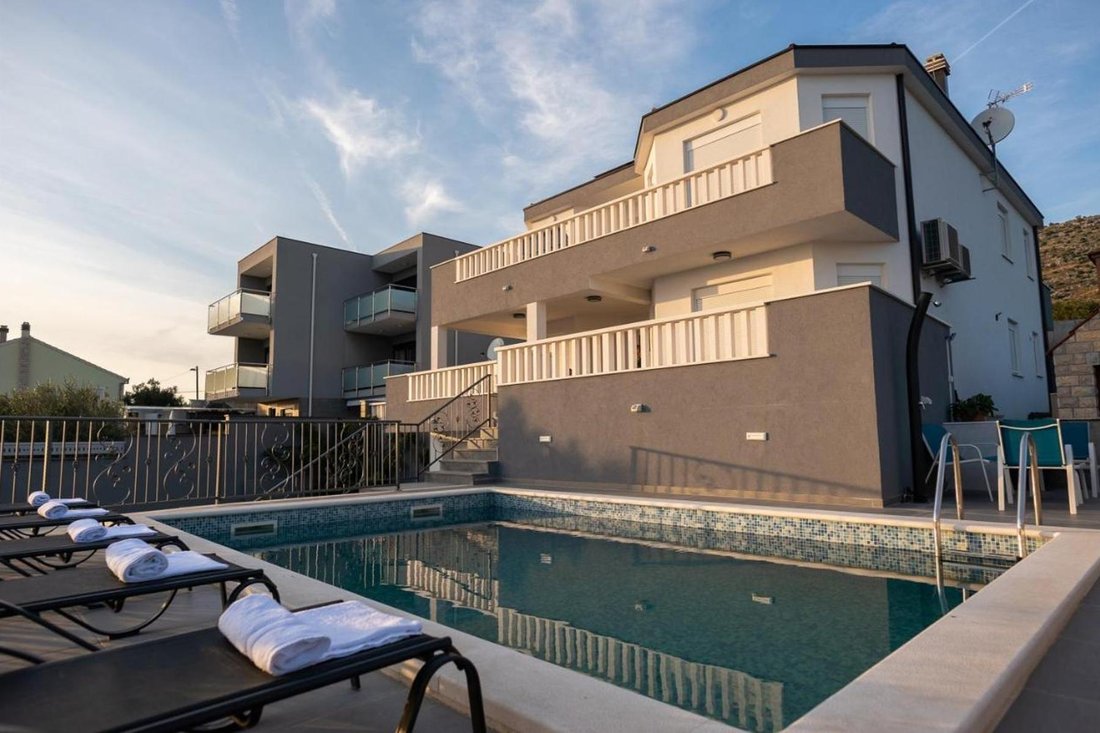 Villa in Seget Vranjica, Split-Dalmatia County, Croatia 1 - 13980022