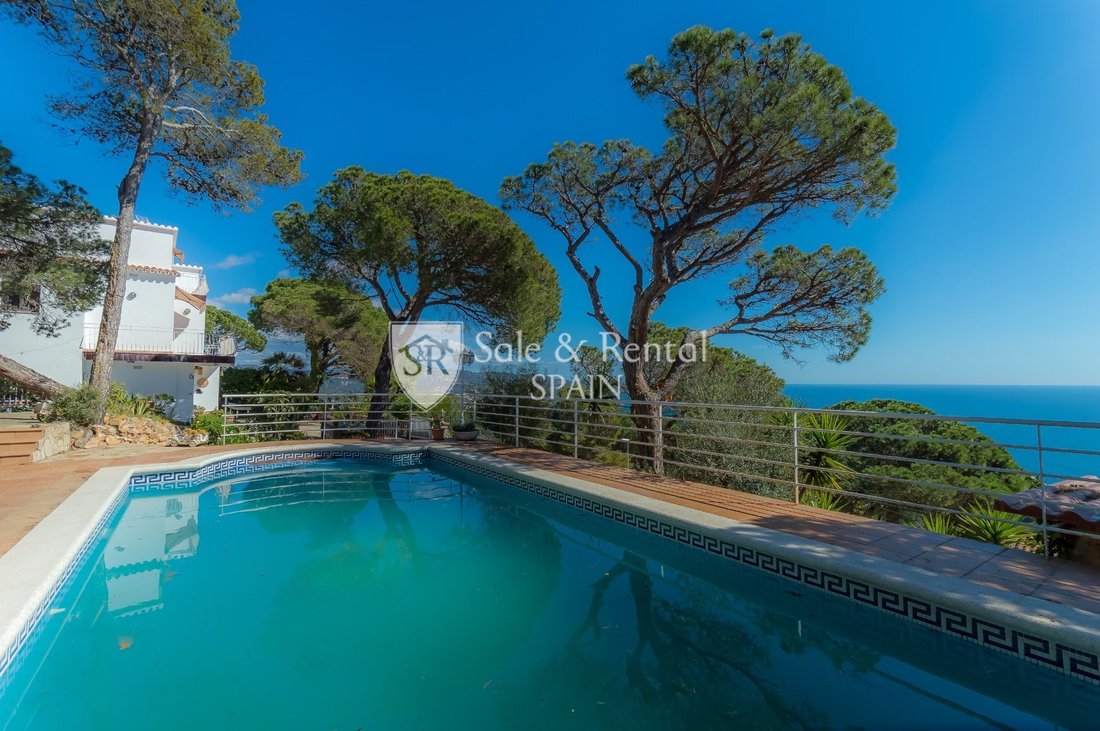 Chalet in Blanes, Catalonia, Spain 1 - 13979319