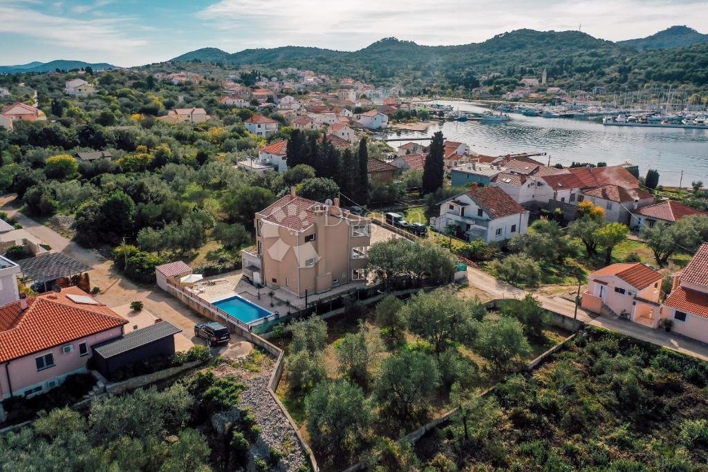 House in Ugljan, Zadar County, Croatia 4 - 13979357