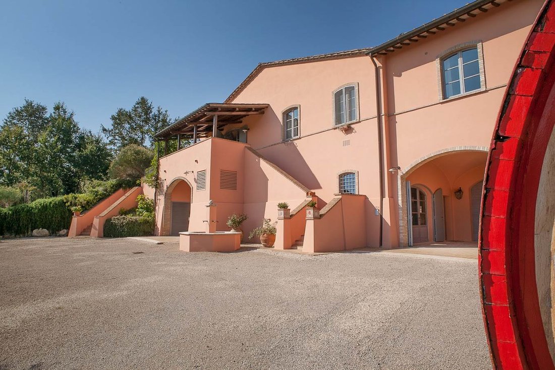 Farm Ranch in Montepulciano, Tuscany, Italy 4 - 13978993