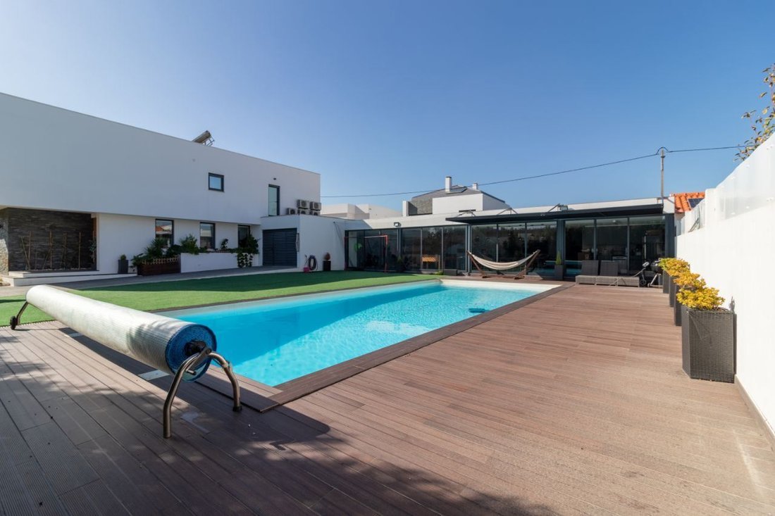 Villa in Alenquer (Santo Estevao e Triana), Lissabon, Portugal 1 - 13979935
