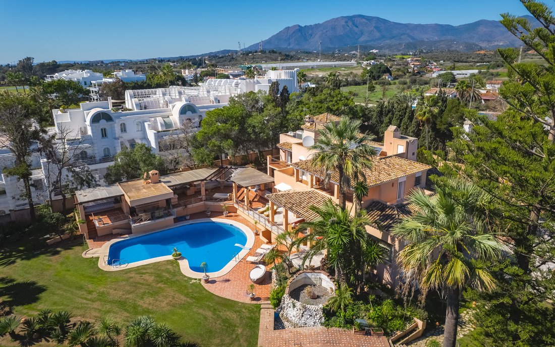 Villa in Cancelada, Estepona, Andalusia 3 - 13981710