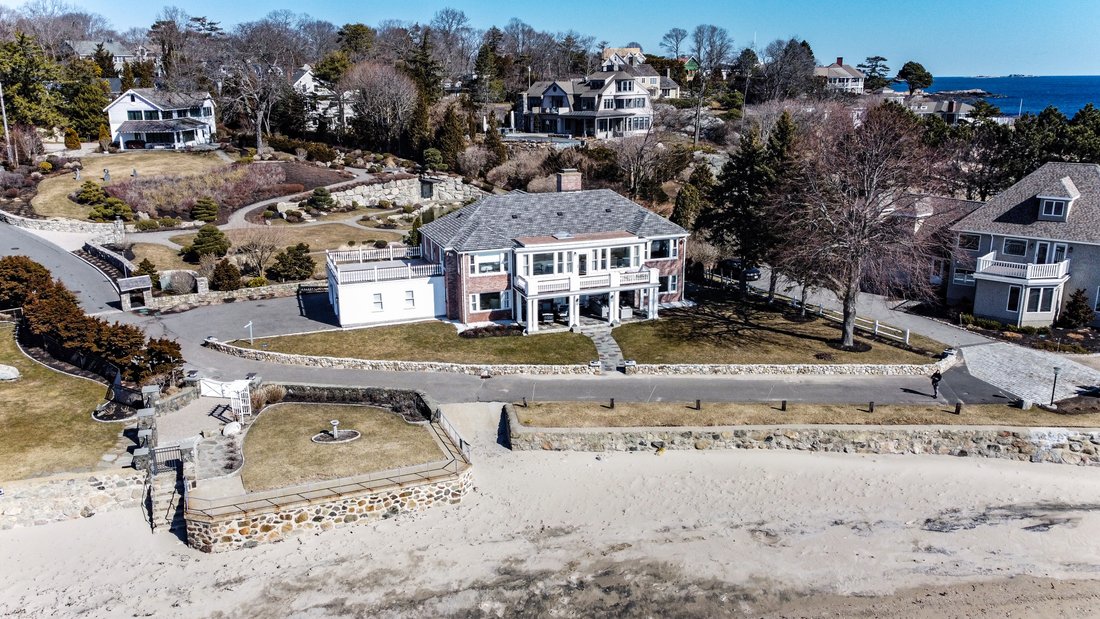 Beautifully Renovated 5 Bedroom In Swampscott, Massachusetts, United