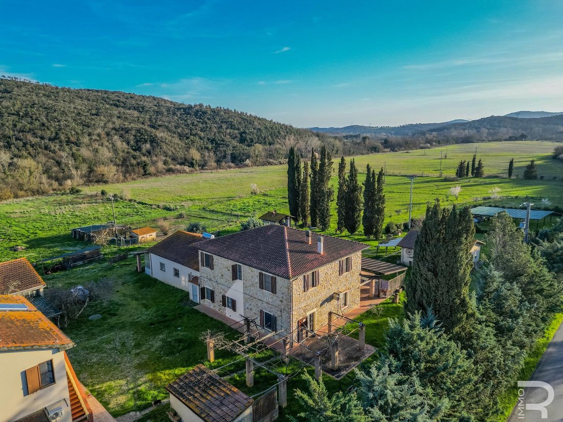 Farm Ranch in Sassetta, Tuscany, Italy 2 - 13983001