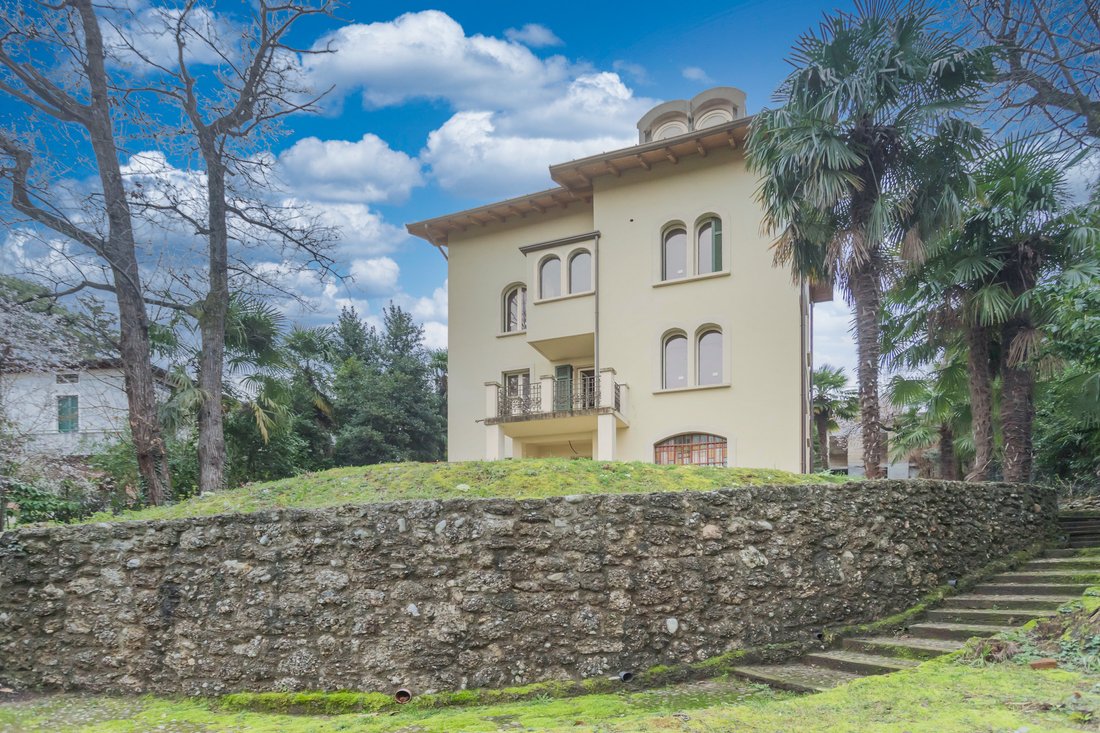 Villa à Venegono Superiore, Lombardie, Italie 5 - 13982962