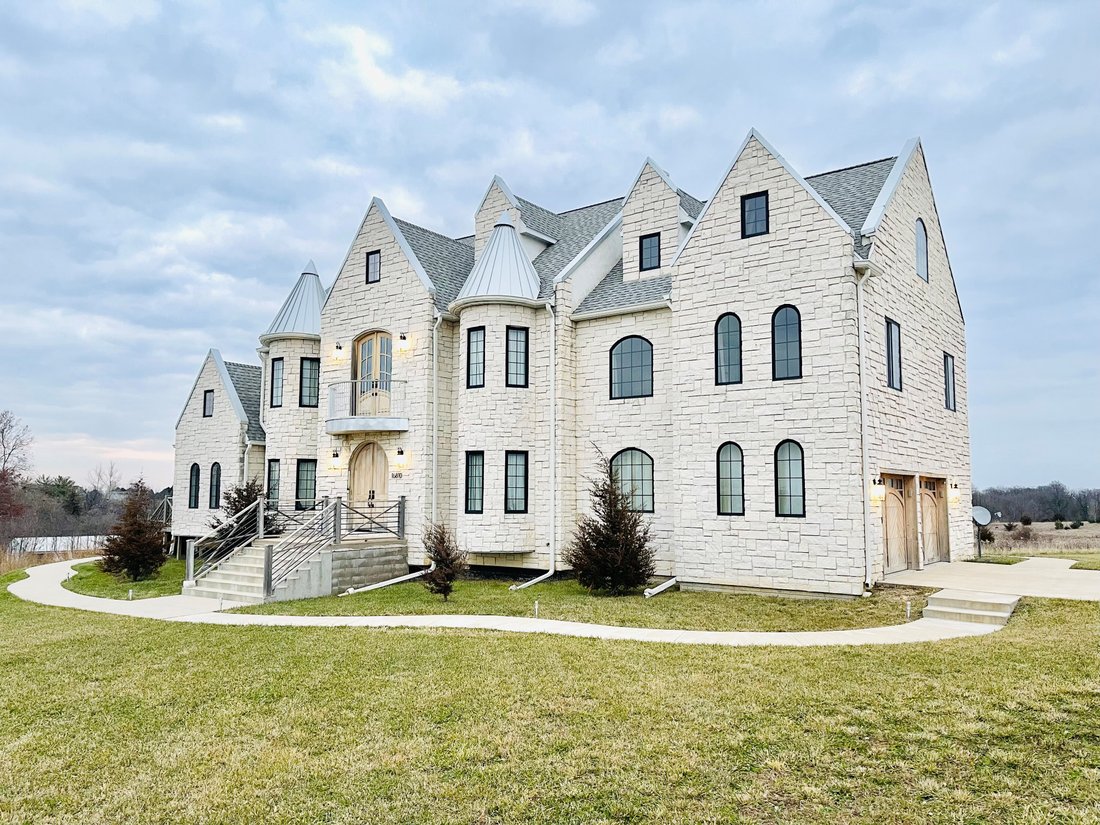 House in Pekin, Illinois, United States 1 - 13983035