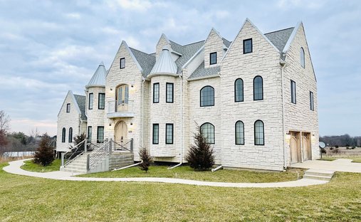 House in Pekin, Illinois, United States 1