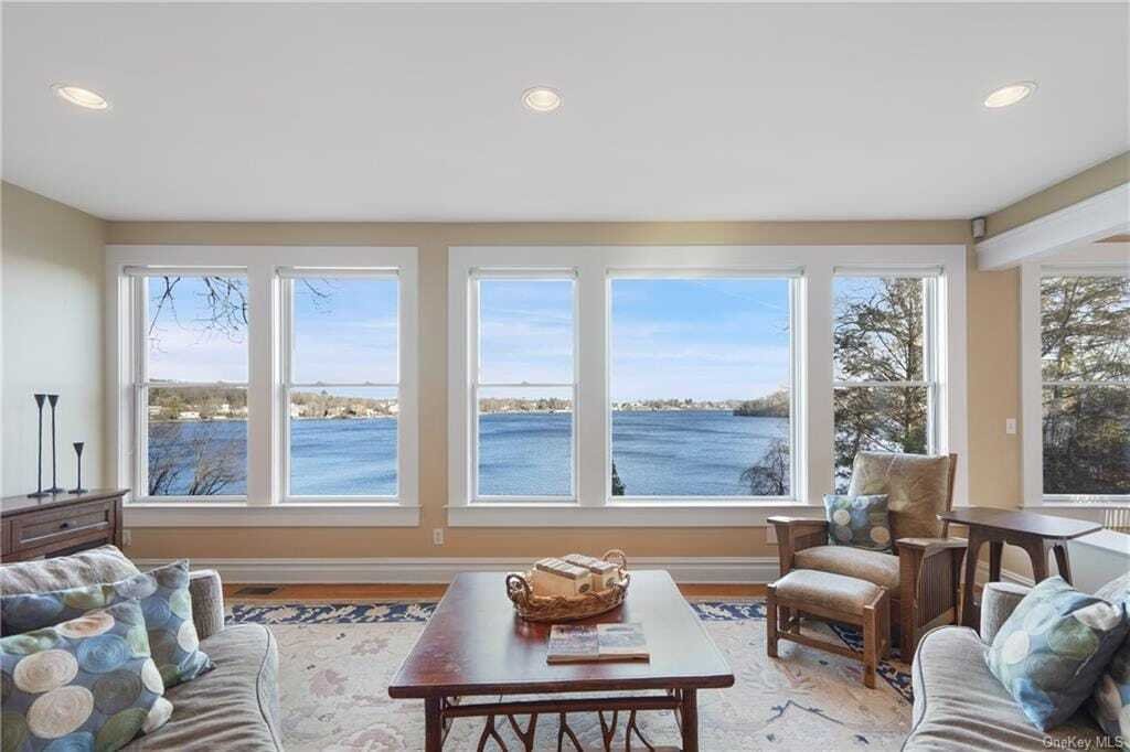 Updated Waterfront Estate On Lake Mahopac In Mahopac, New York, United