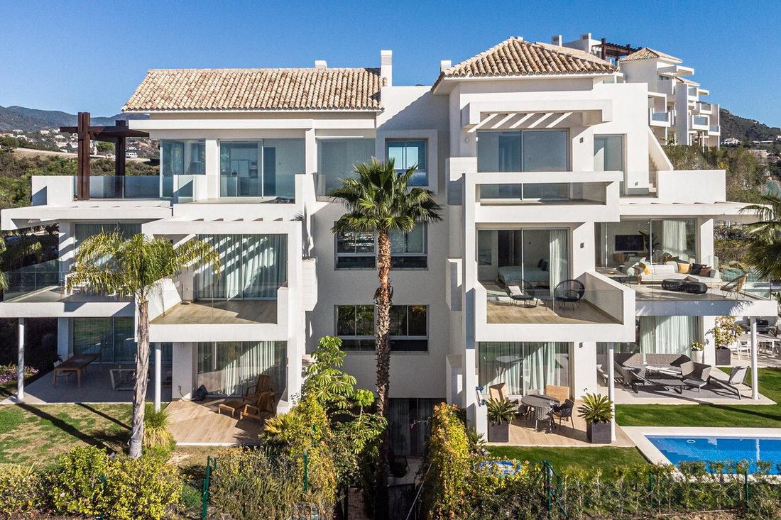 Apartment in Benahavis, Andalusia, Spain 1 - 13949047