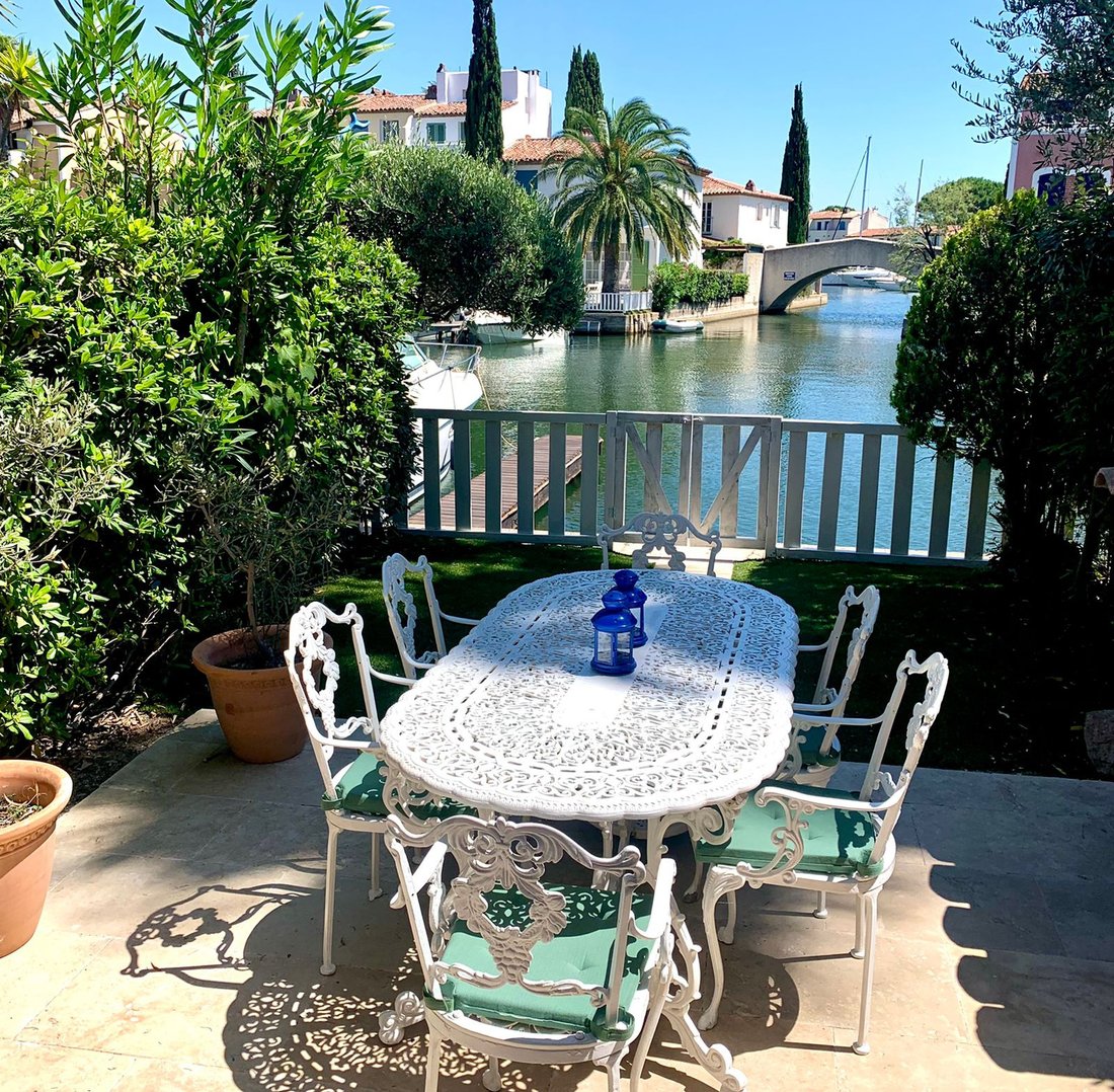 House in Port Grimaud, Grimaud, Provence-Alpes-Côte d'Azur 2 - 13983416