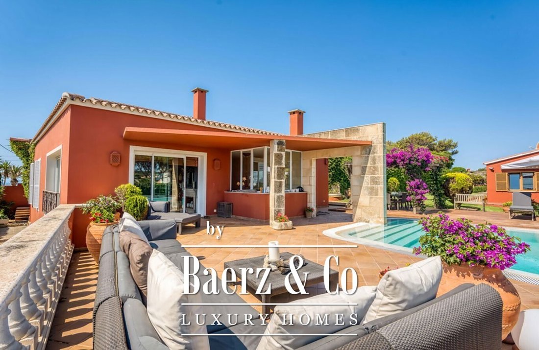 Villa in Punta Prima, Sant Lluis, Balearic Islands 2 - 13578352