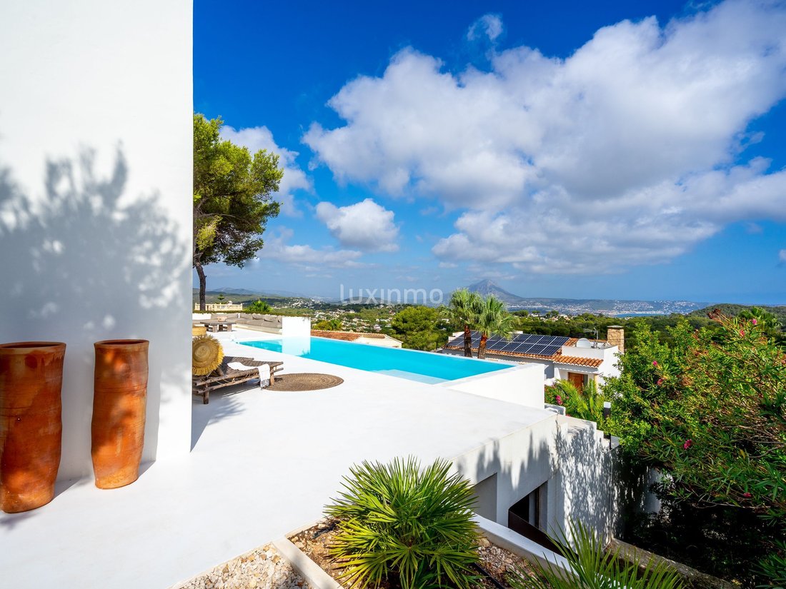 Jávea/Xàbia Detached House In Xàbia, Valencian Community, Spain For