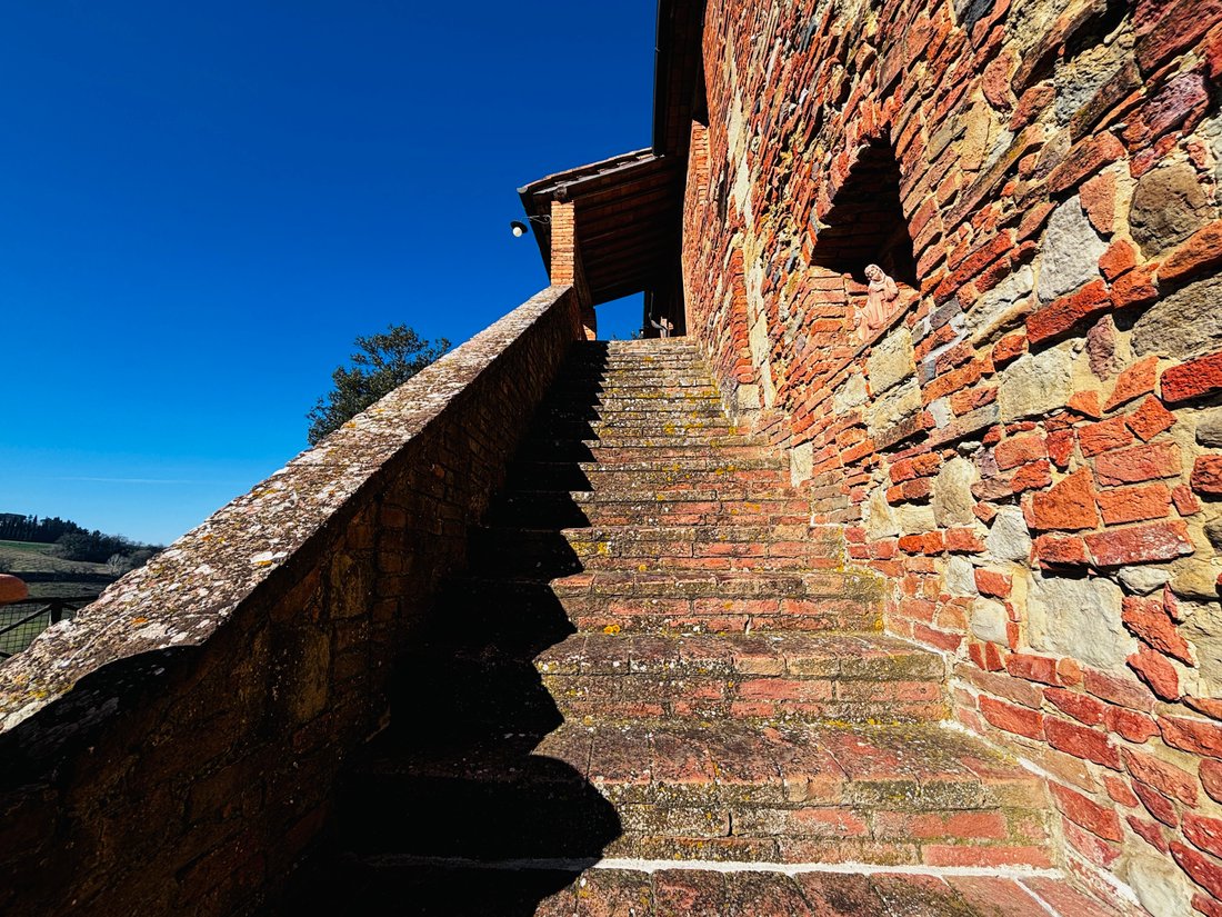 Estate in Peccioli, Tuscany, Italy 4 - 13987835