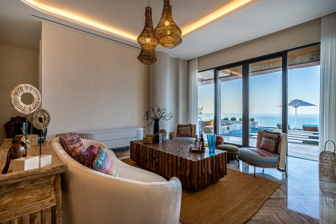 this-modern-beach-front-penthouse-located-in-gundogan-in-bodrum-mu-la