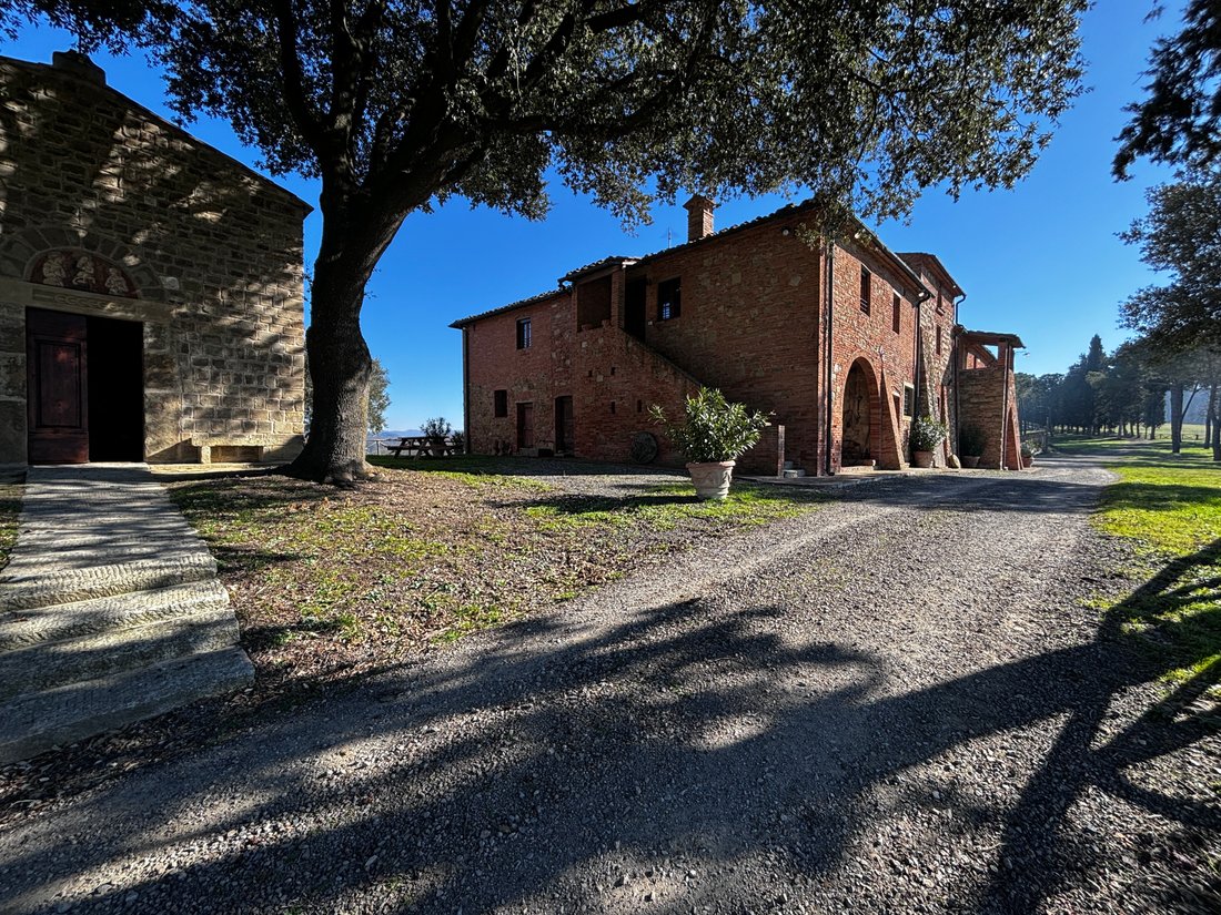 Estate in Peccioli, Tuscany, Italy 2 - 13987835