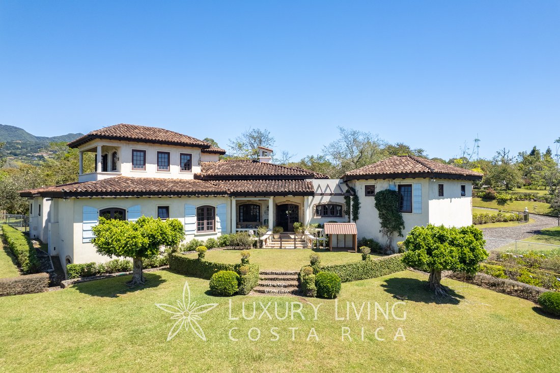 House in San Isidro, Heredia Province, Costa Rica 3 - 13988448
