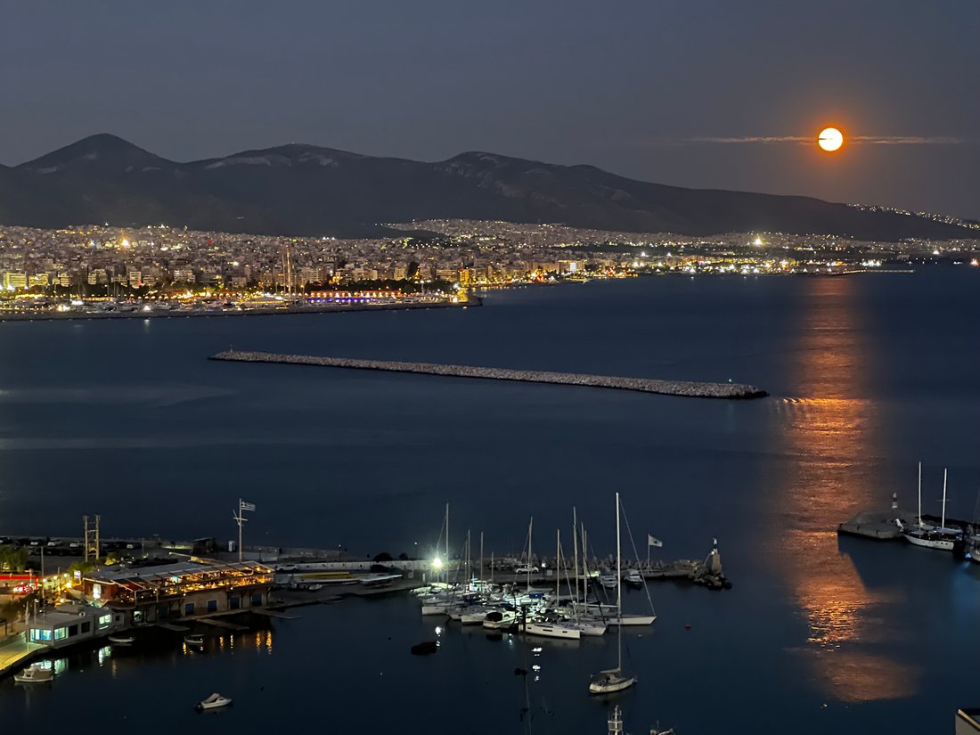 House in 2nd District of Piraeus, Piraeus, Greece 1 - 13988460