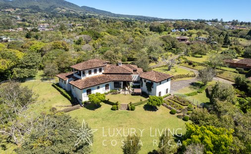 Haus in San Isidro, Heredia, Costa Rica 1