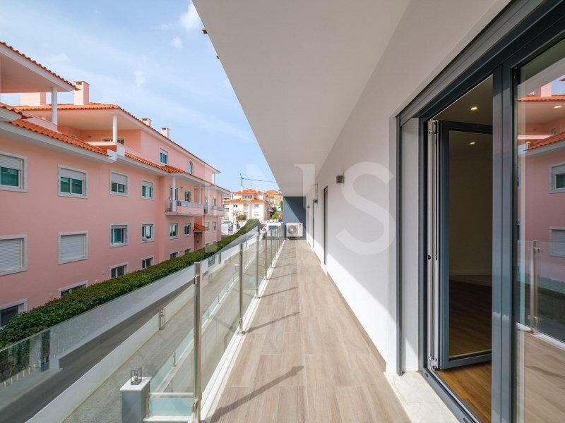 New 3 Bedroom Flat Located In The In São Domingos De Rana, Lisbon ...