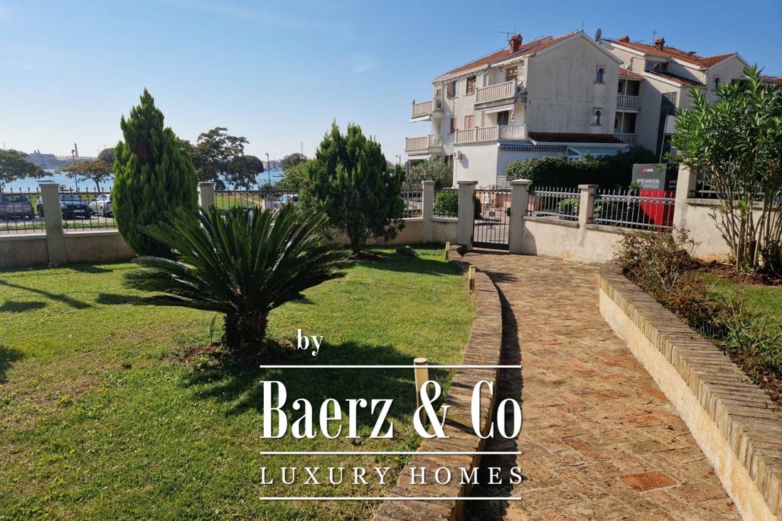 Villa in Umag, Istria County, Croatia 2 - 13619335