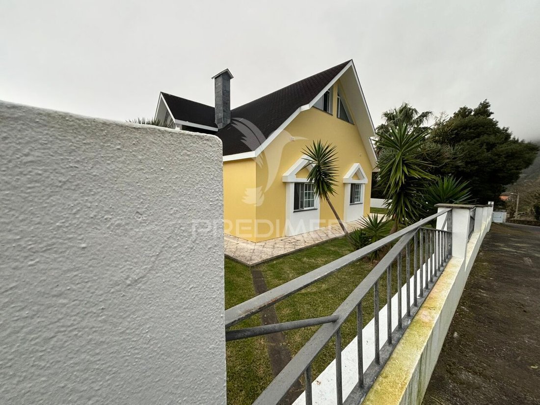 House in Urzelina, Azores, Portugal 1 - 13990955