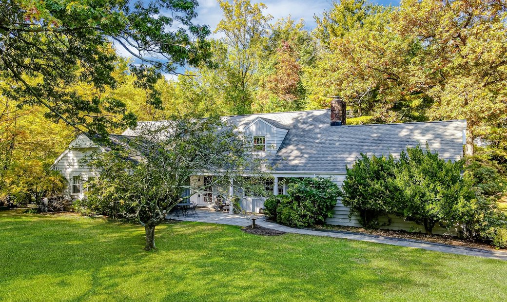 Custom Cape Code Style Home In In Bernardsville, New Jersey, United