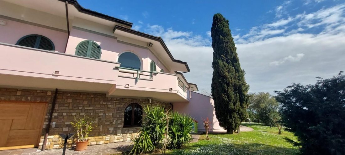Villa in Center, Cerreto Guidi, Tuscany 2 - 13992440