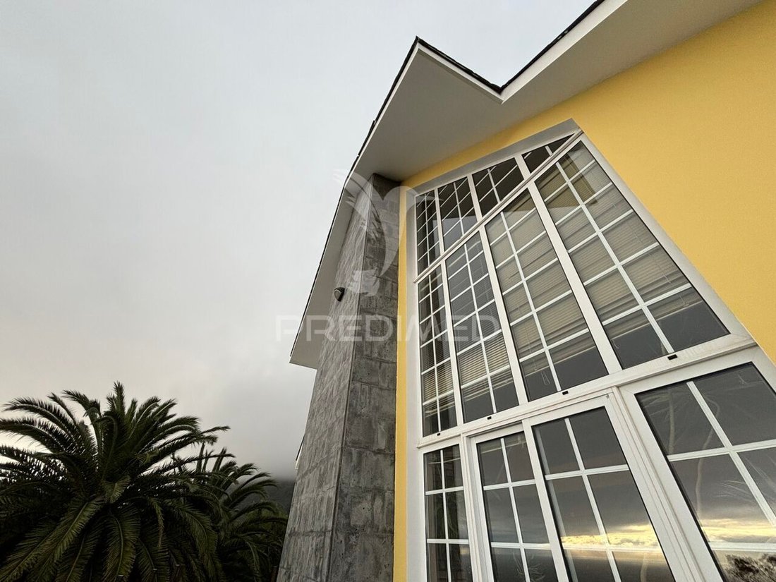 House in Urzelina, Azores, Portugal 2 - 13990955