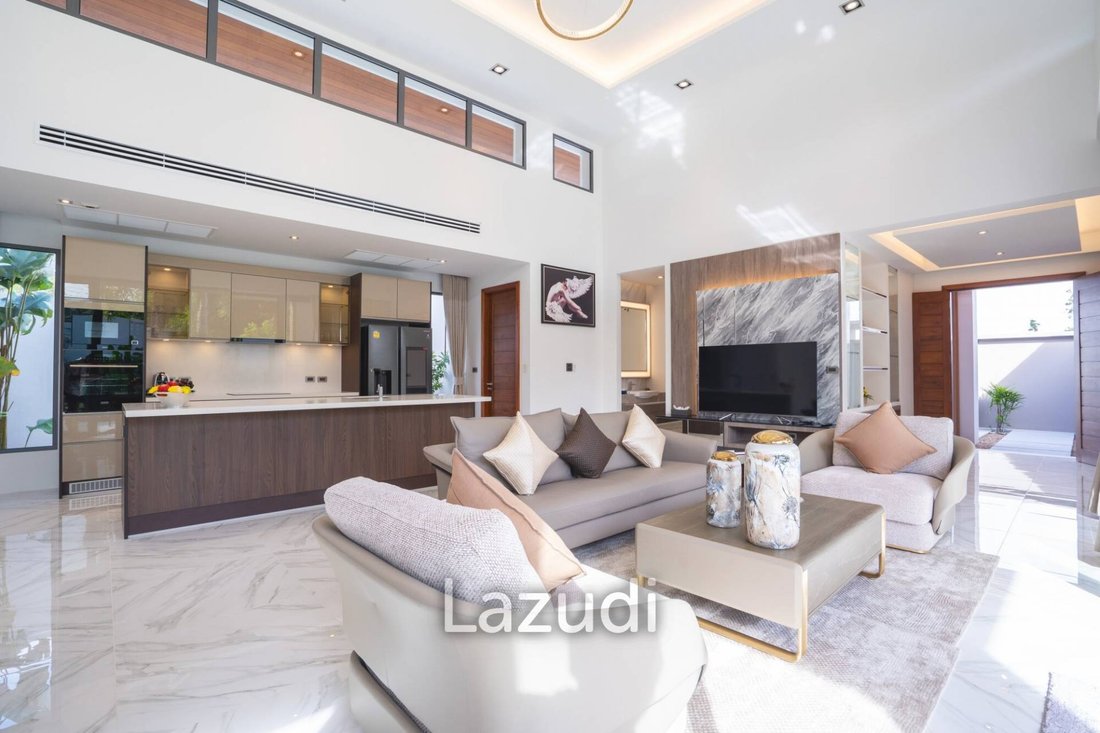 Villa in Choeng Thale, Phuket, Thailand 1 - 13998652