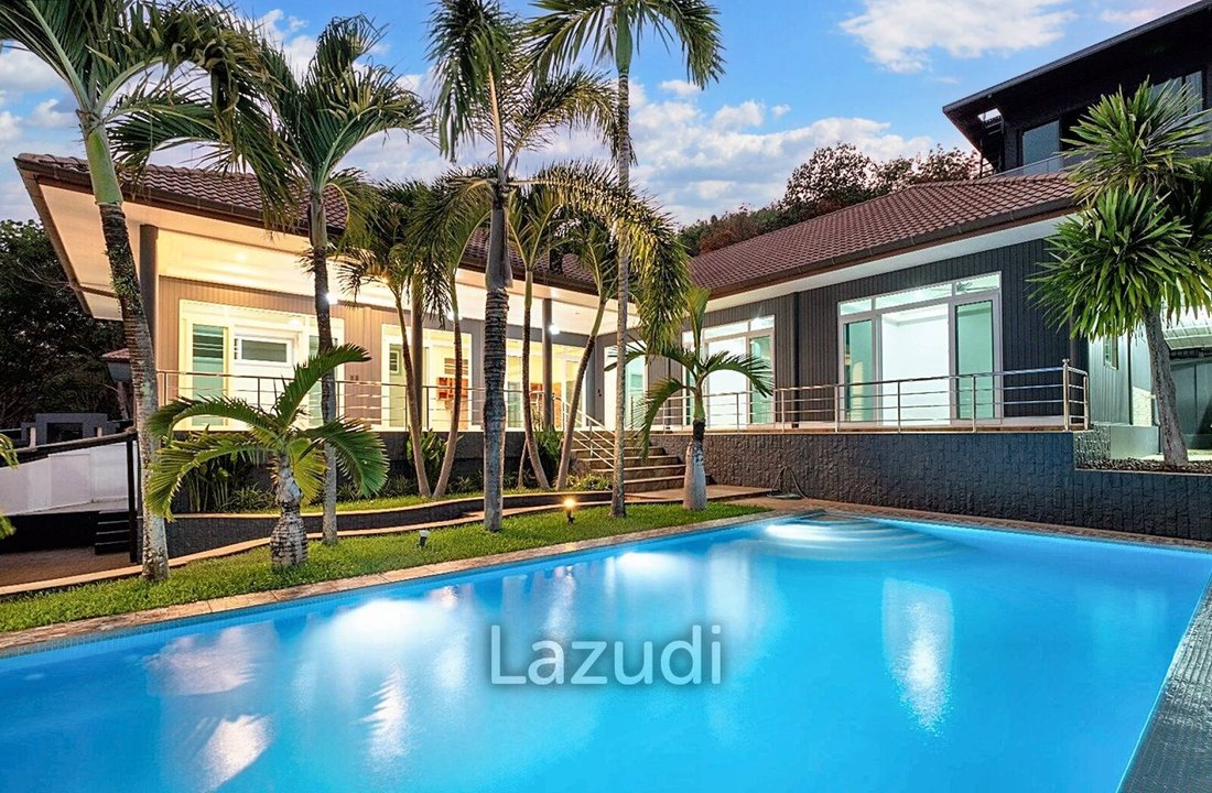 Villa in Rawai, Phuket, Thailand 1 - 13998206