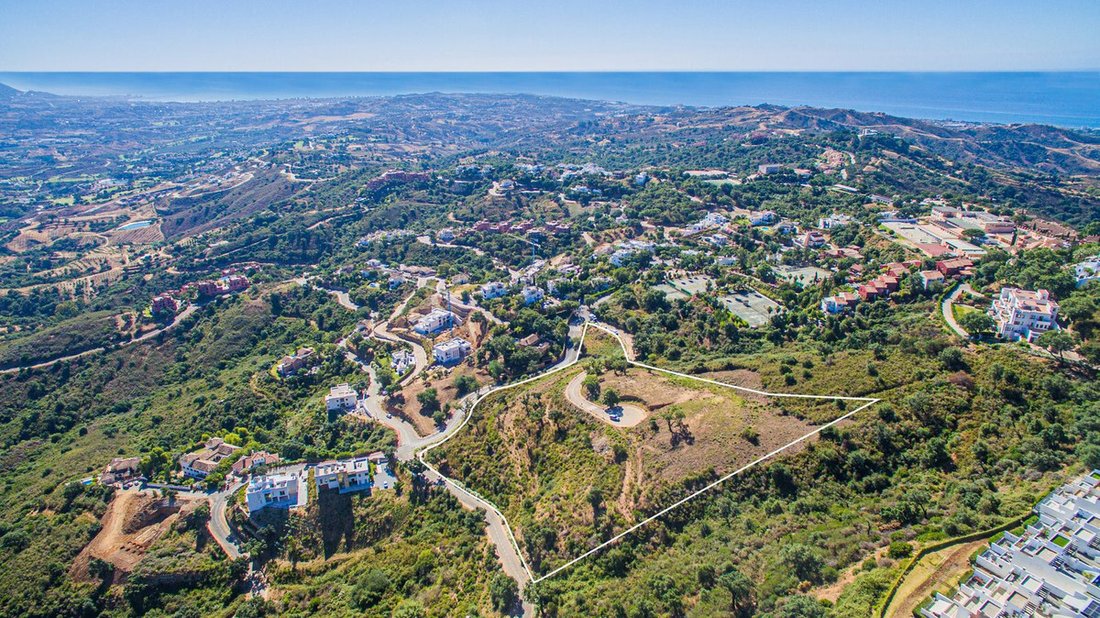 Land in Elviria-Cabopino, Marbella, Spain 3 - 13997128