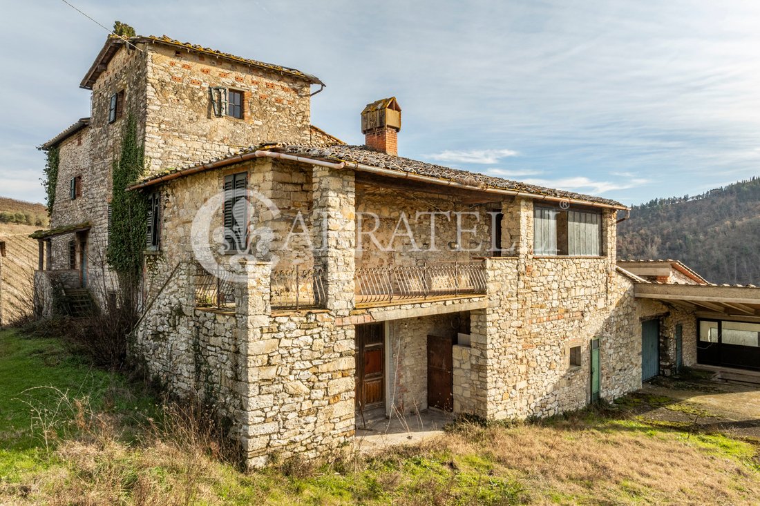 Corps de ferme à Radda in Chianti, Toscane, Italie 2 - 13585576