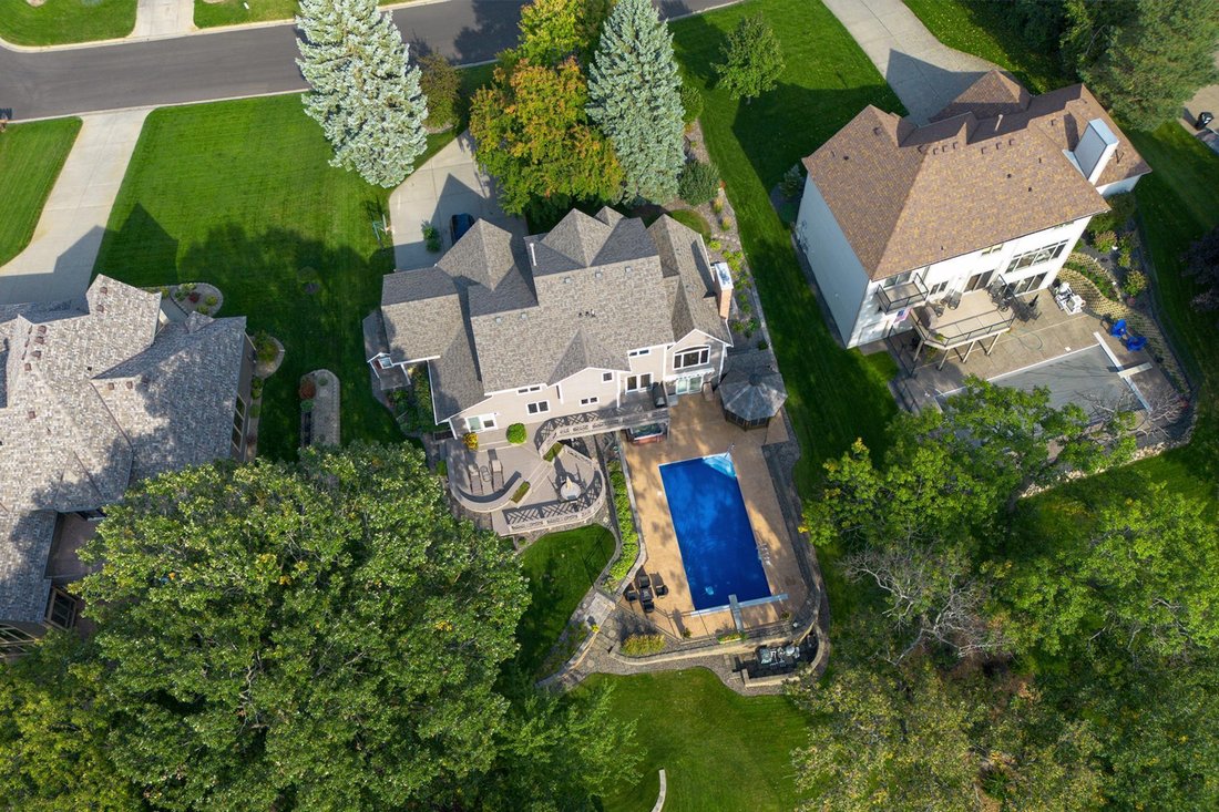 Stunning Waterfront Home On Reshanau In Circle Pines, Minnesota, United