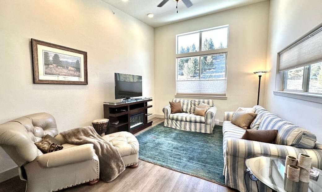 18 Sheffield Road In Gallatin Gateway, Montana, United States For Sale