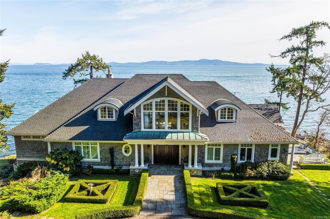 Private Estate With 2.78 Acres Of In Saanich, British Columbia, Canada