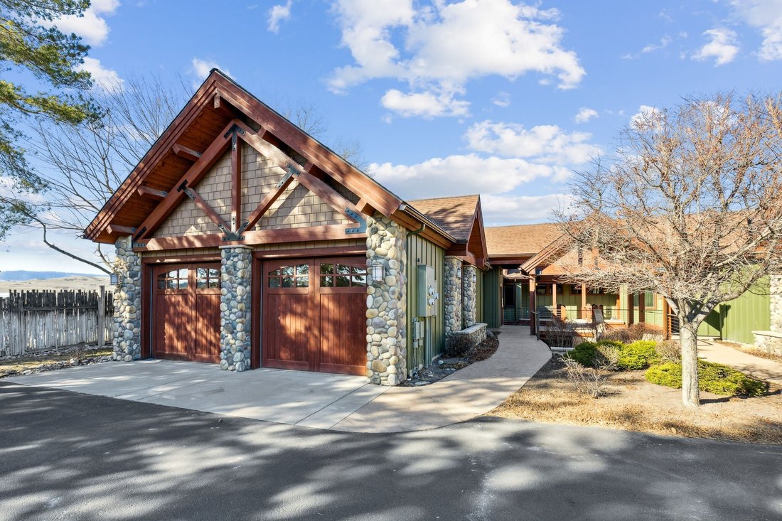 Montana Luxury Waterfront Condo In Polson, Montana, United States For